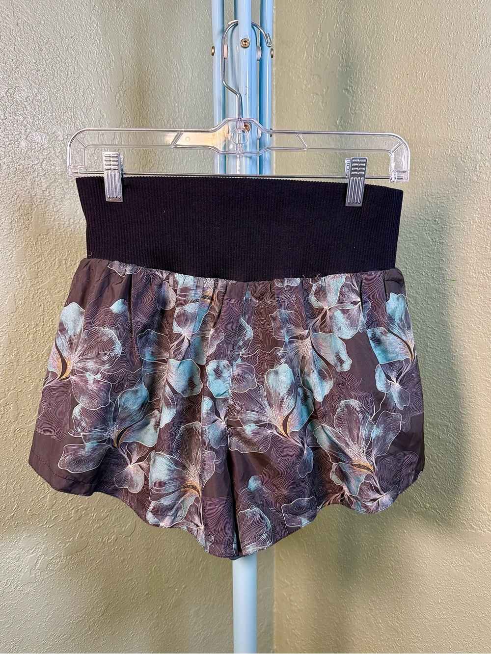 Floral Print High-Waist Women’s Shorts - Black Waistband, Teal & Black Floral